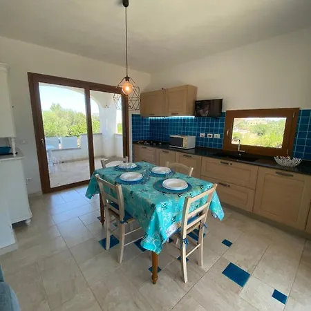 Casa Elena, Vicina Al Mare E Al Centro Di Budoni. Budoni