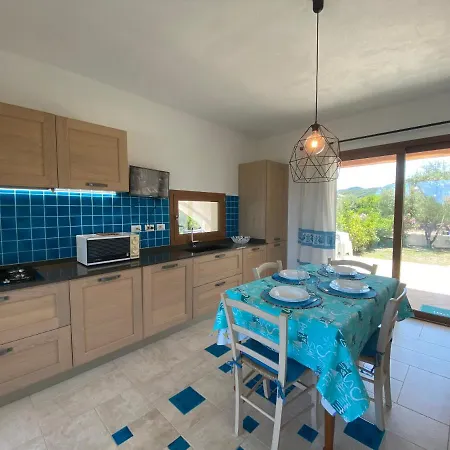 Casa Elena, Vicina Al Mare E Al Centro Di Budoni. * Budoni